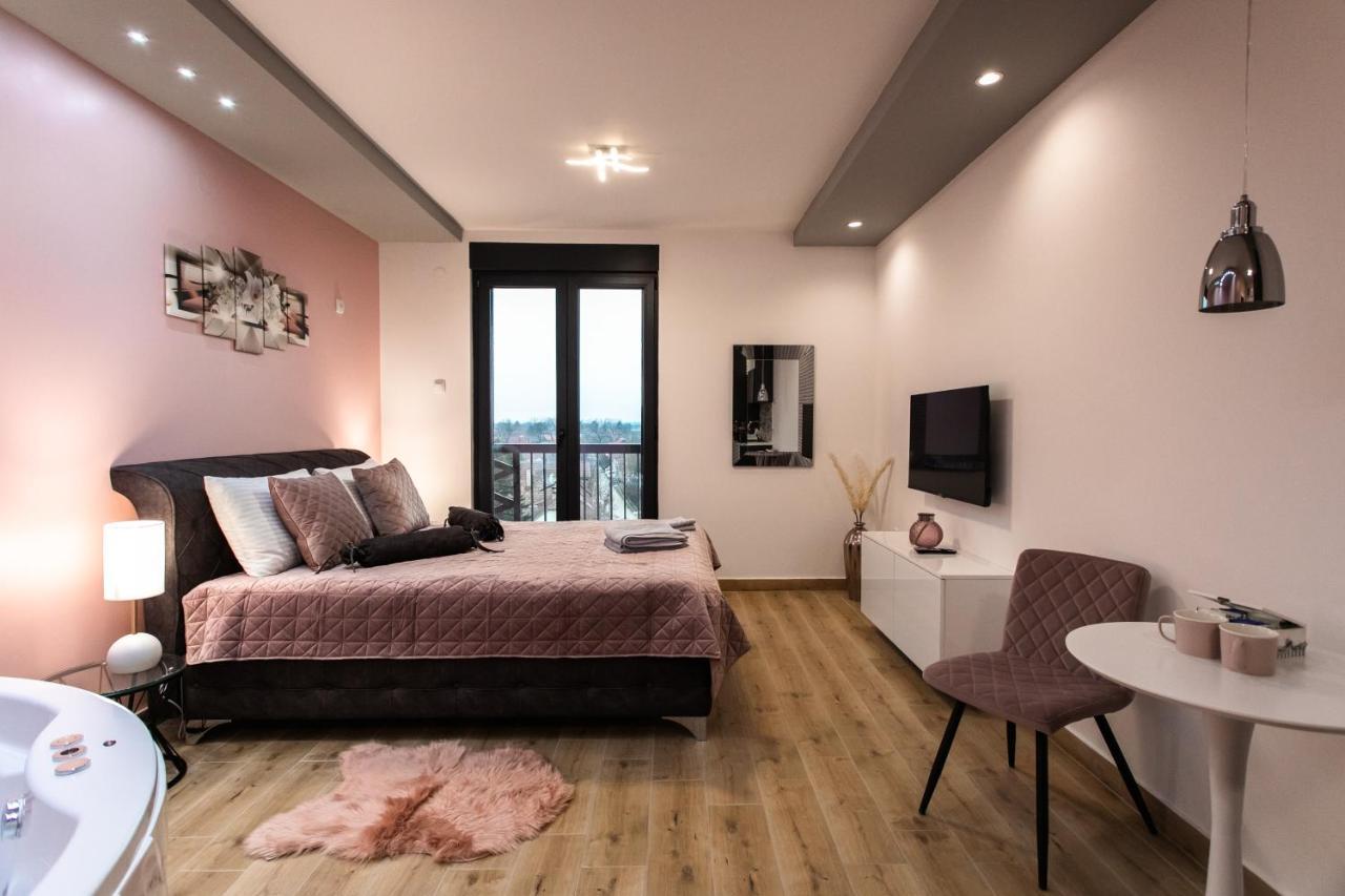 Room Jacuzzi “Athena” Subotica Dış mekan fotoğraf